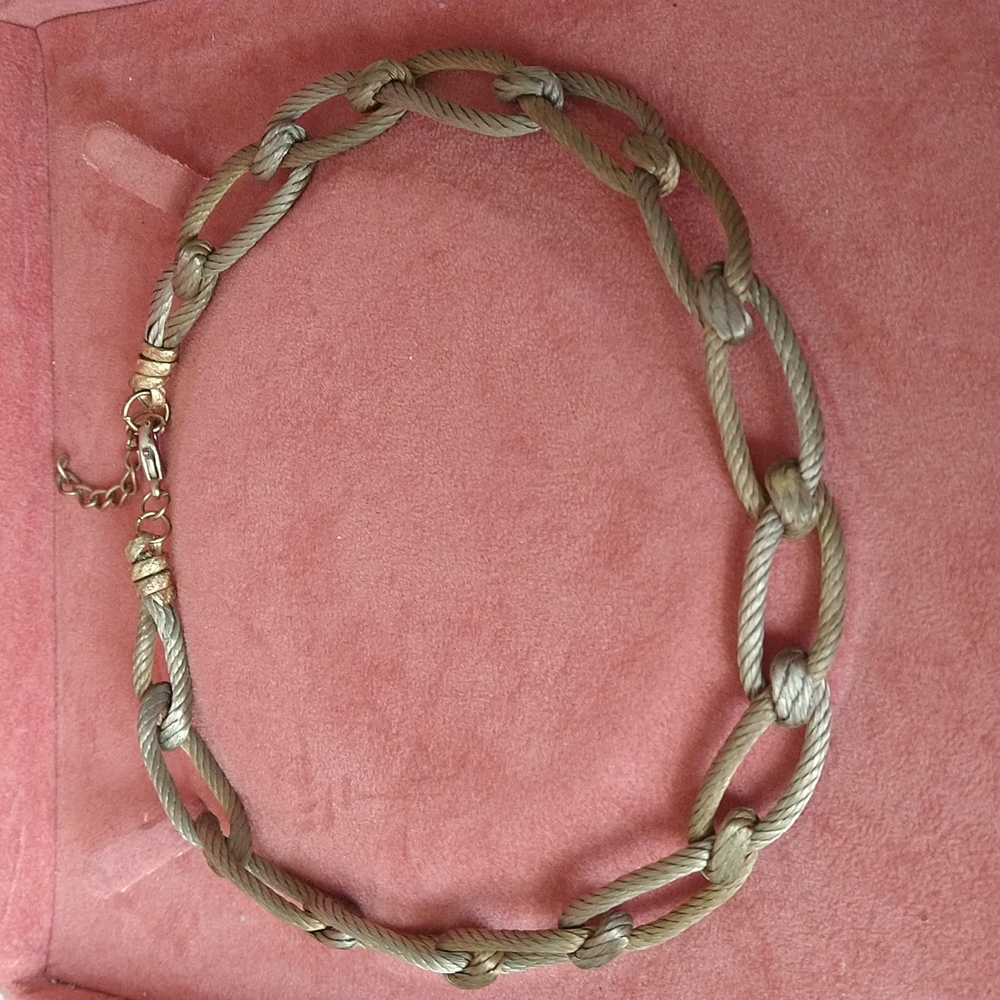 TWISTED MESH ROPE LINKS CHOKER NECKLACE